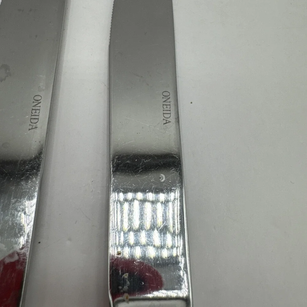 4 Flambe by Oneida Gourmet Collection 18/10‎ Stainless Steel Dinner Knives